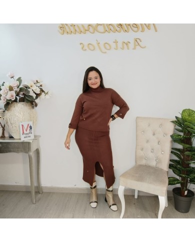 Conjunto Camila Punto - Jersey Cuello Alto y Falda Midi Talla Grande