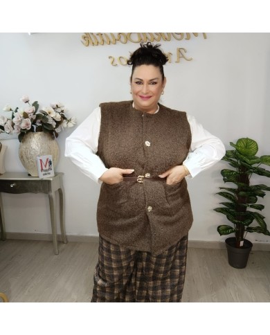 Chaleco Goya de Punto con Botones y Cinturón - Tallas Grandes Chaleco Goya de Punto con Botones y Cinturón - Tallas Grandes