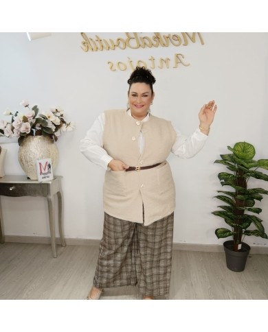 Chaleco Goya de Punto con Botones y Cinturón - Tallas Grandes