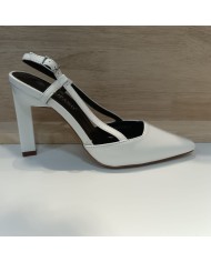 Zapato Ruth Tacón Bloque - Tiras y Puntera Afilada - Blanco Zapato Ruth Tacón Bloque - Tiras y Puntera Afilada - Blanco
