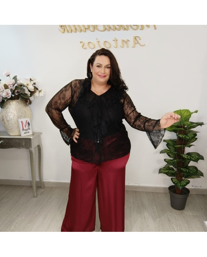 Blusa UNIKO de Encaje | Versátil y Elegante | MerkaBoutik Antojos