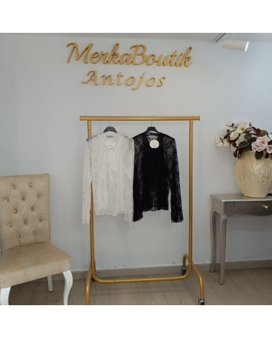 Camisa ENCAJE VELAZQUEZ | Volante y Guipur | MerkaBoutik Antojos Camisa ENCAJE VELAZQUEZ | Volante y Guipur | MerkaBoutik Antojos