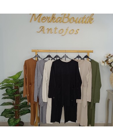 Conjunto Julieta Tallas Grandes - Cárdigan Largo de Punto Plus Size Conjunto Julieta Tallas Grandes - Cárdigan Largo de Punto Plus Size