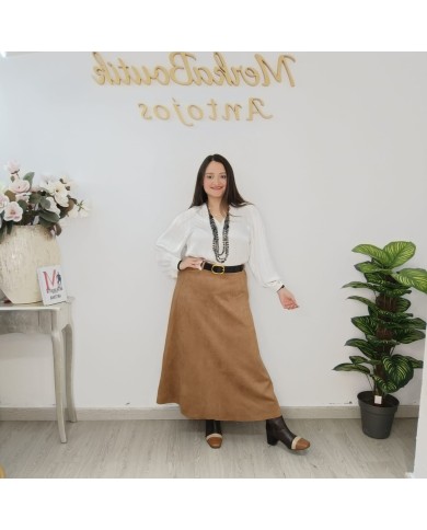 Falda Antelina Capa - Elegancia y Estilo para Toda Ocasión