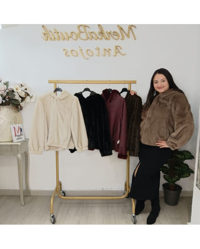 Abrigo Pelo Suiza Reversible - Elegancia y Versatilidad en Moda