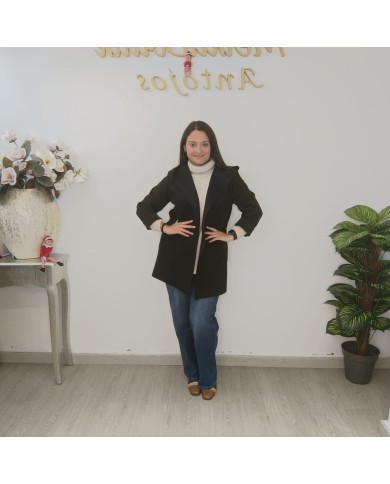 Compra Casaca con Capucha - Estilo y Comodidad | Tienda XYZ