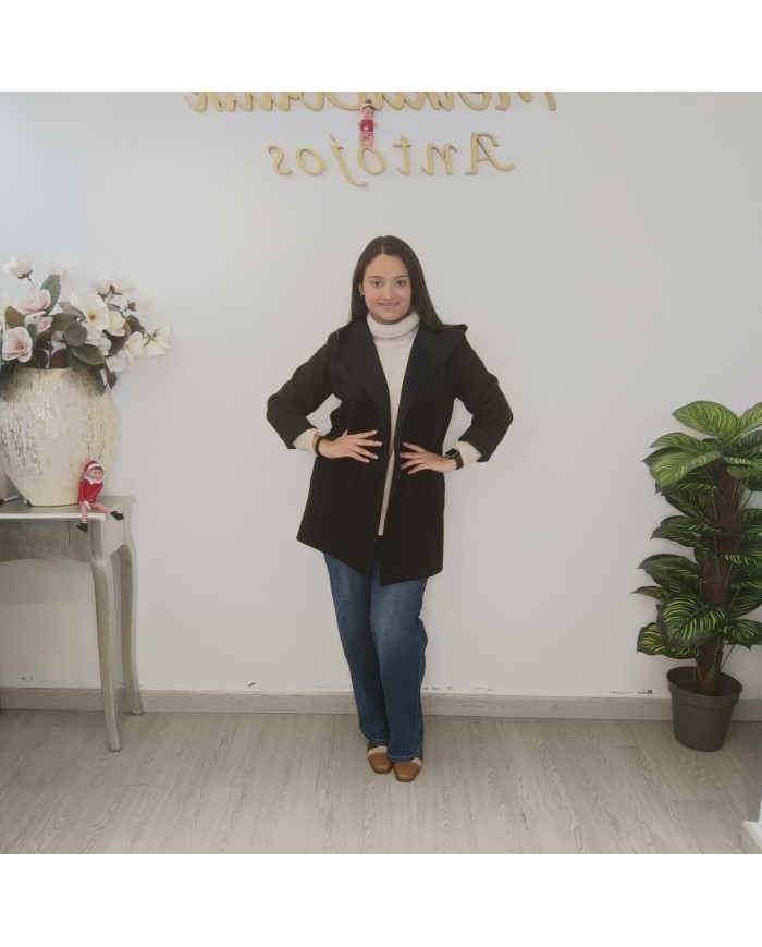 Compra Casaca con Capucha - Estilo y Comodidad | Tienda XYZ