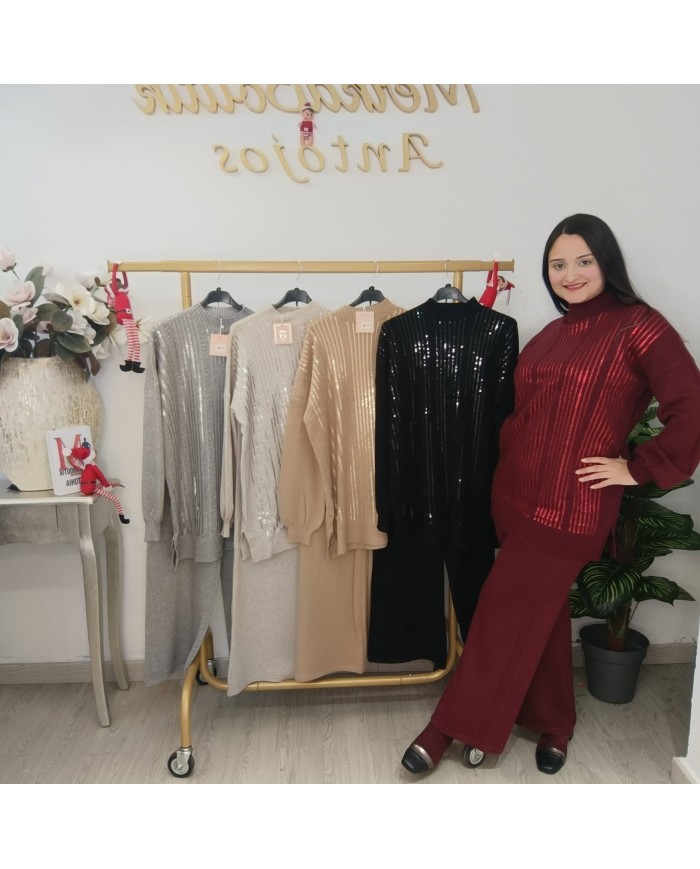 Modelo presentando todos los colores