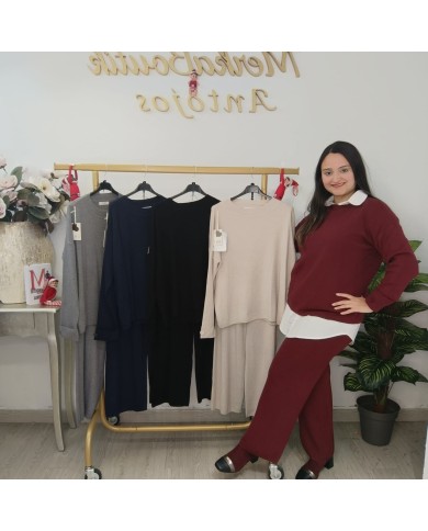 Conjunto Punto Botón - Elegancia y Comodidad en Moda