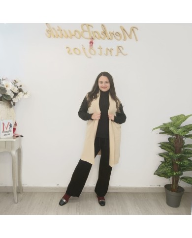 Chaleco Andrades – Elegancia y Confort en Moda Moderna