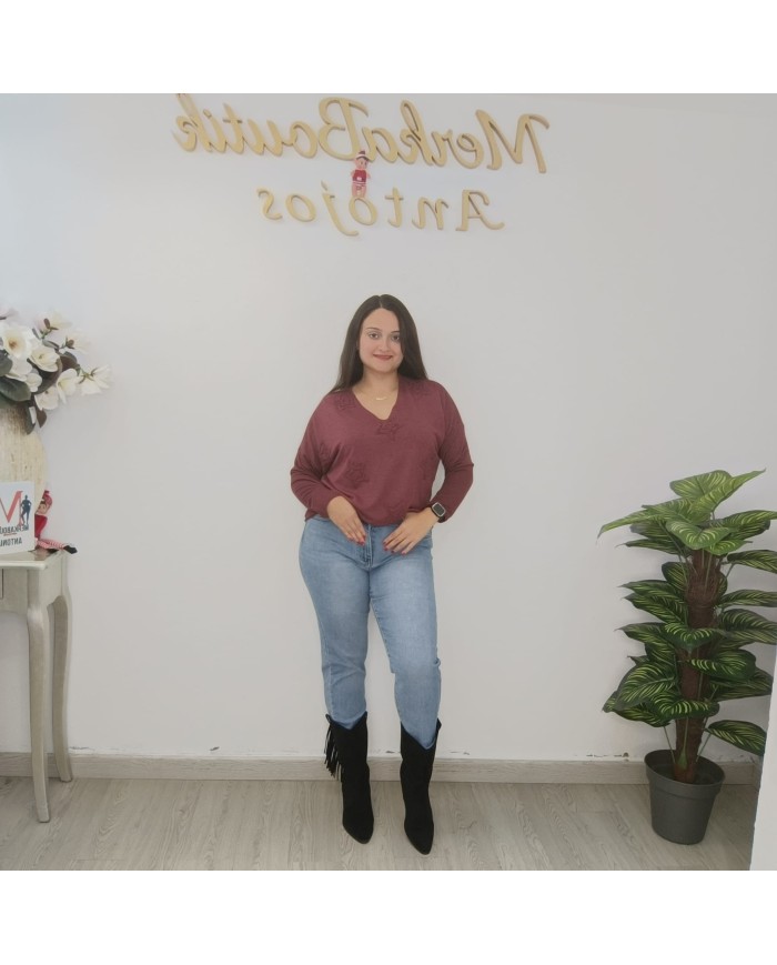 Camiseta Estrella Bordada - Estilo y Confort en Algodón