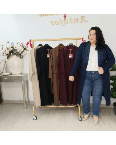 Rebeca Cuello Brillo - Elegancia y Estilo en Cada Ocasión