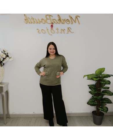 Jersey Bolsillo Pompones - Estilo y Comodidad