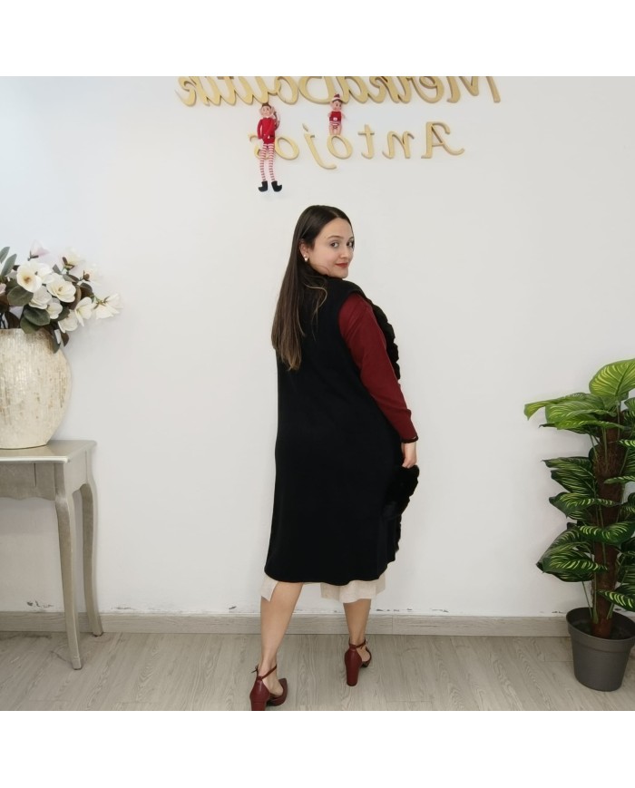 Chaleco Antonia: Elegancia con Cuello y Bolsillos de Pelo