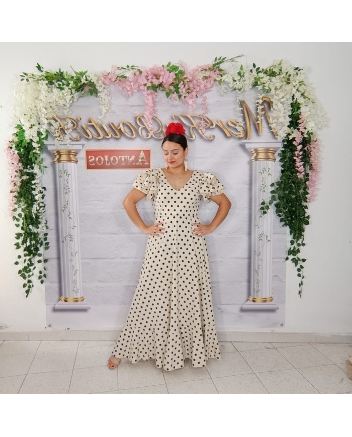 Bata Cascabel Lunar Flamenca - Elegancia y Tradición