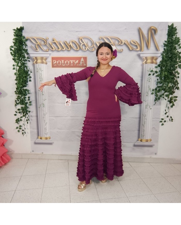 BATA DANIELA Flamenca - Elegancia y Tradición en Moda