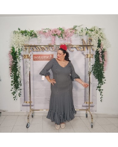 Bata Mónica Lunar Pequeño - Elegancia Flamenca en Lunares