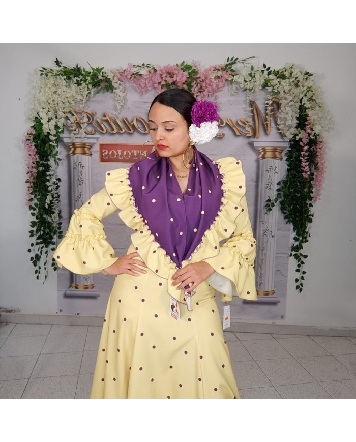 Bata Mandarina Flamenco - Elegancia y Comodidad en Cada Detalle