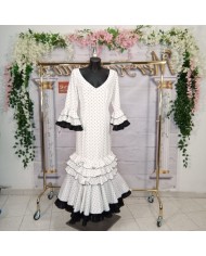 Vestido Flamenco Macu de Lunares Pequeños | Elegancia y Tradición