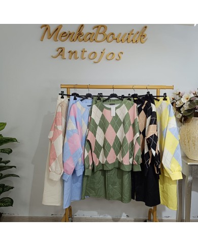 Compra Conjunto Rombo PATA ANCHA - Estilo y Comodidad en un Solo Diseño