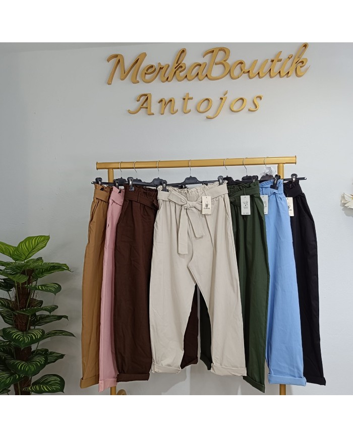 Pantalón de Talle Alto y Corte Recto | Ropa de Mujer | MerkaBoutik