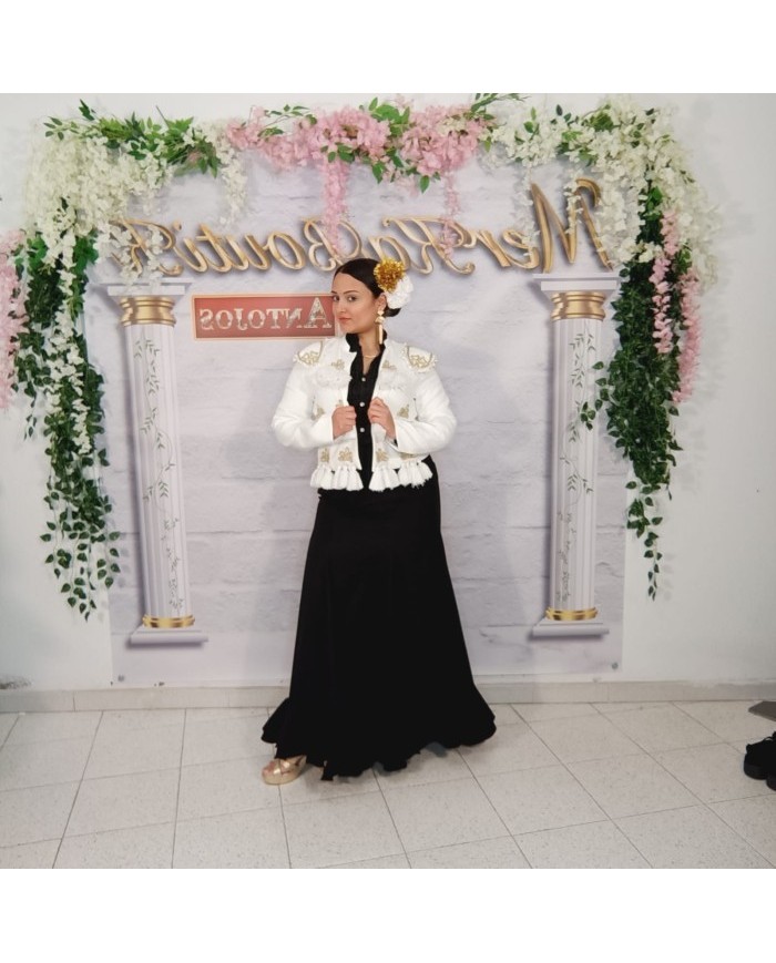 Falda Flamenca Campera - Elegancia y Tradición en Movimiento