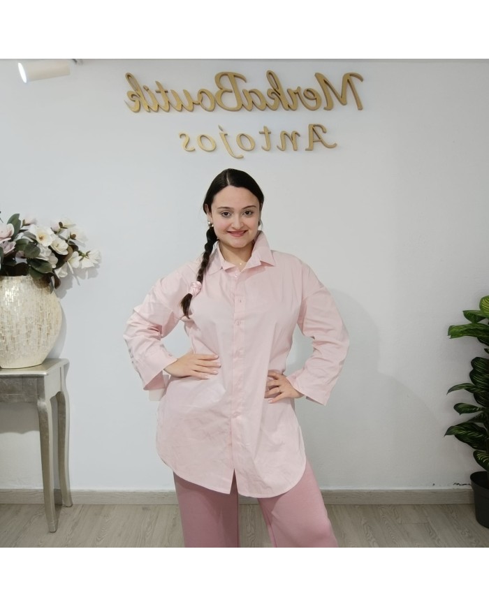 Camisa Básica Larga Mini - Elegancia y Versatilidad