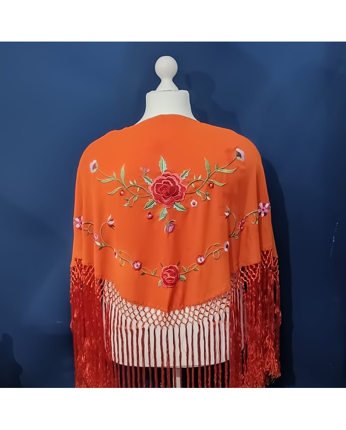 Manton Flamenca Sofía - Elegancia y Tradición