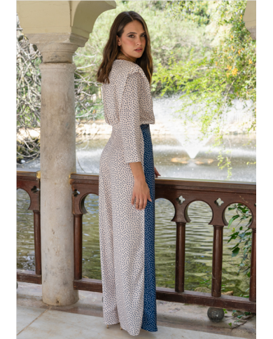 Mono Carol Elegante para Eventos – Escote Cruzado y Hombreras