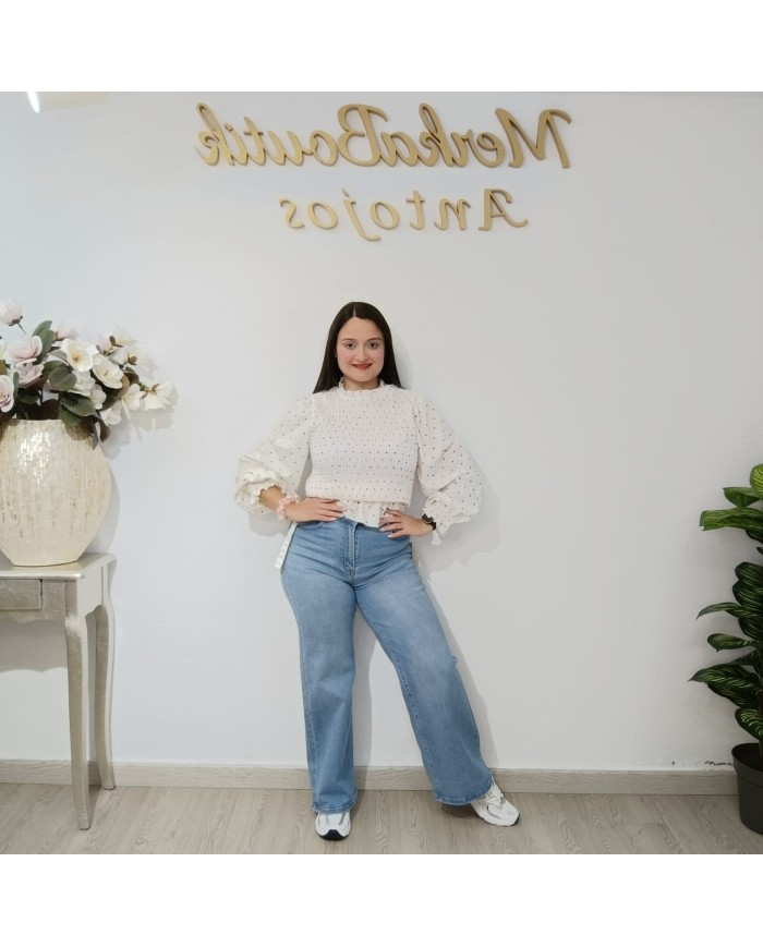 Compra Pantalón Vaquero pata ancha Tania 450 - Estilo y Comodidad