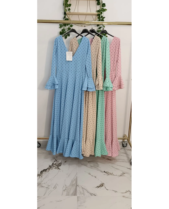 Bata romerita flamenca de lunares con mangas de volante para romería disponible en varios colores