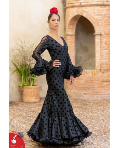 Vestido Natalia negro de lunares con mangas de encaje y volantes flamencos para mujer