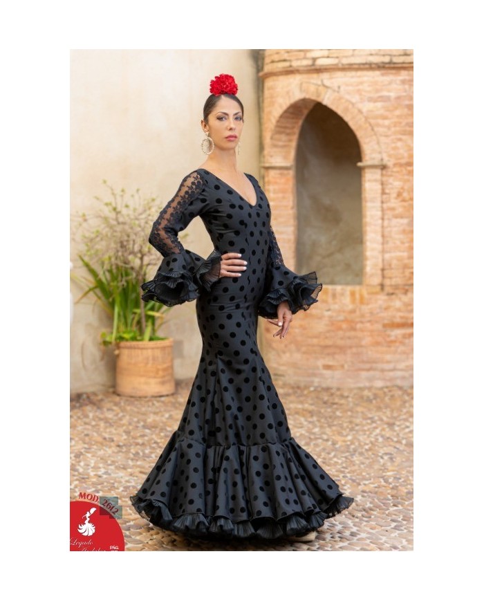 Vestido Natalia negro de lunares con mangas de encaje y volantes flamencos para mujer