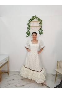 Bata Capilla | Bata romera elegante con vuelo