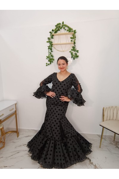 Vestido Natalia | Vestido flamenco negro de lunares