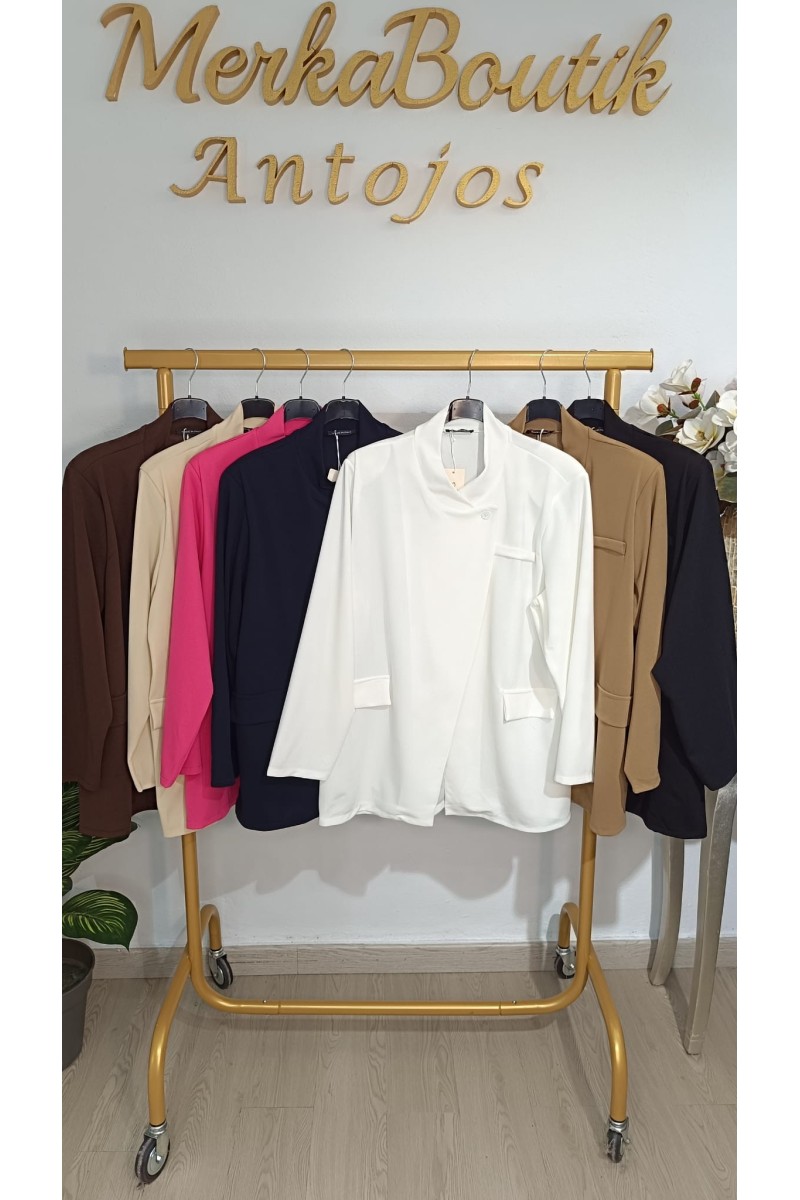 Chaqueta crespón alicrado Ramos ligera y elegante