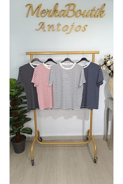 Camiseta de rayas Marina cómoda y versátil