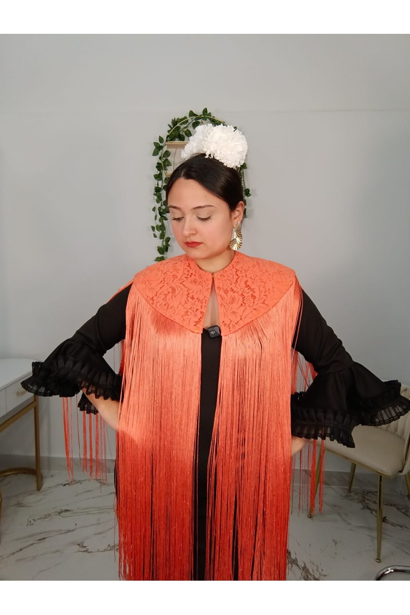 Capa Encaje Flecos | Complemento flamenco elegante
