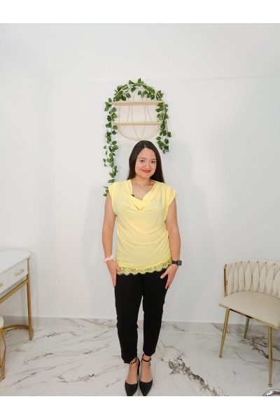 Camiseta Licra Encaje Aitana | Elegante, cómoda y versátil