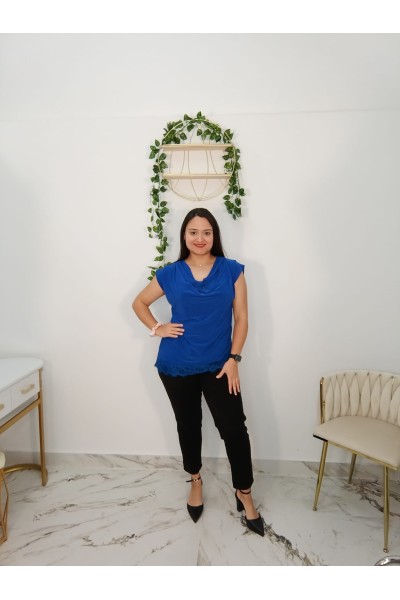 Camiseta Licra Encaje Aitana | Elegante, cómoda y versátil