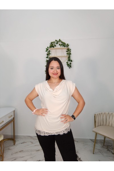 Camiseta Licra Encaje Aitana | Elegante, cómoda y versátil