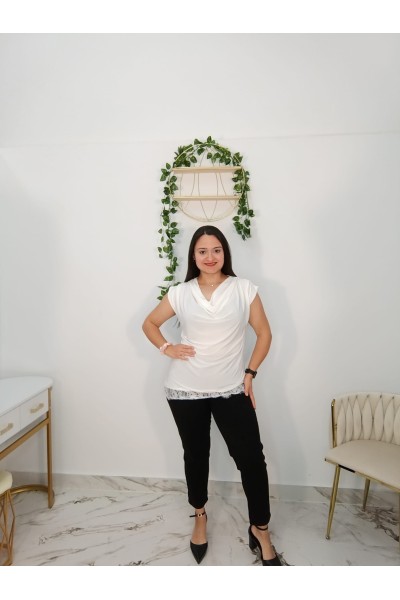 Camiseta Licra Encaje Aitana | Elegante, cómoda y versátil