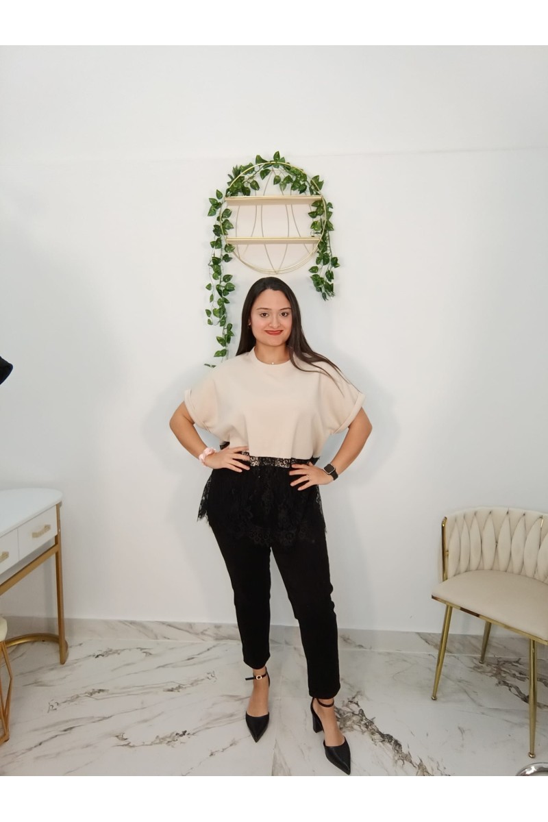 Camiseta Sefora | Camiseta elegante con encaje