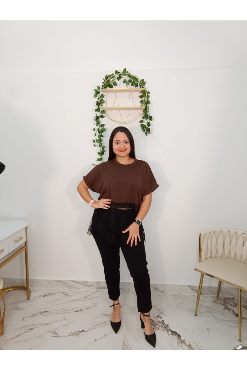 Camiseta Sefora | Camiseta elegante con encaje