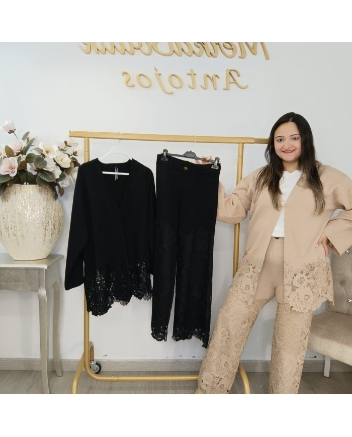 Conjunto Troquelado Encaje Sefora | Chaqueta y Pantalón Invitada
