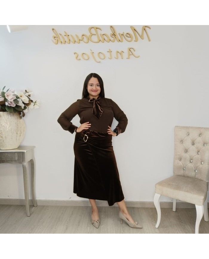 Falda Terciopelo Asimétrica | Sofisticación para tus Noches