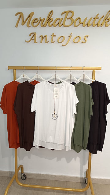 Camiseta Básica Collar
