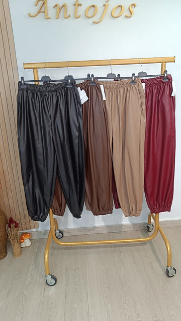 Pantalón bombacho polipiel