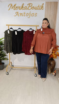 Blusa Agatha Curvy en varios colores con modelo en color caldera