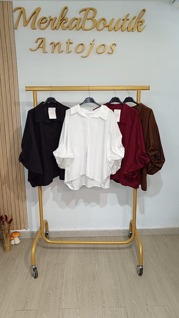 Blusa Paty Globo curvy con manga de volumen y cuello camisero